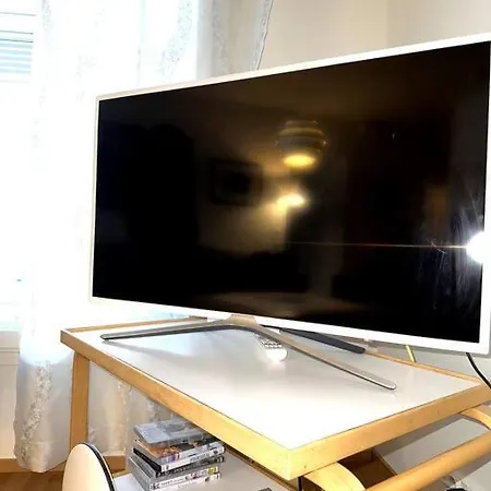 Upea Kolmio Jarvenrannalta *